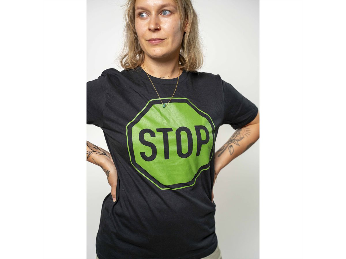 Kurz auf Stop Shirt schwarz (Unisex), M