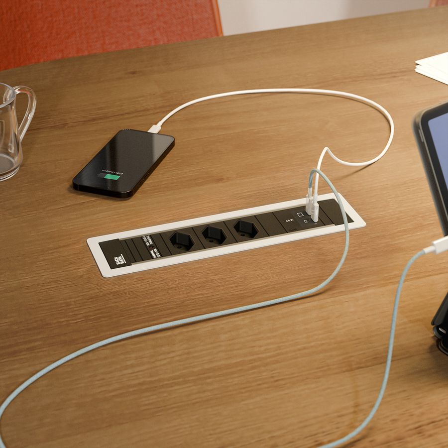 BACHMANN POWER FRAME M 3xCH 0°, 1xUSB C/C 45W L=0,2m