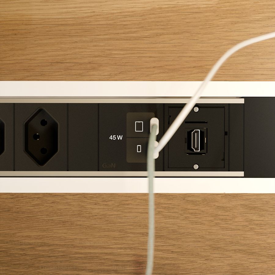 BACHMANN POWER FRAME M 2xCH 0°, 1xUSB C/C 45W 1xCM L=0,2m