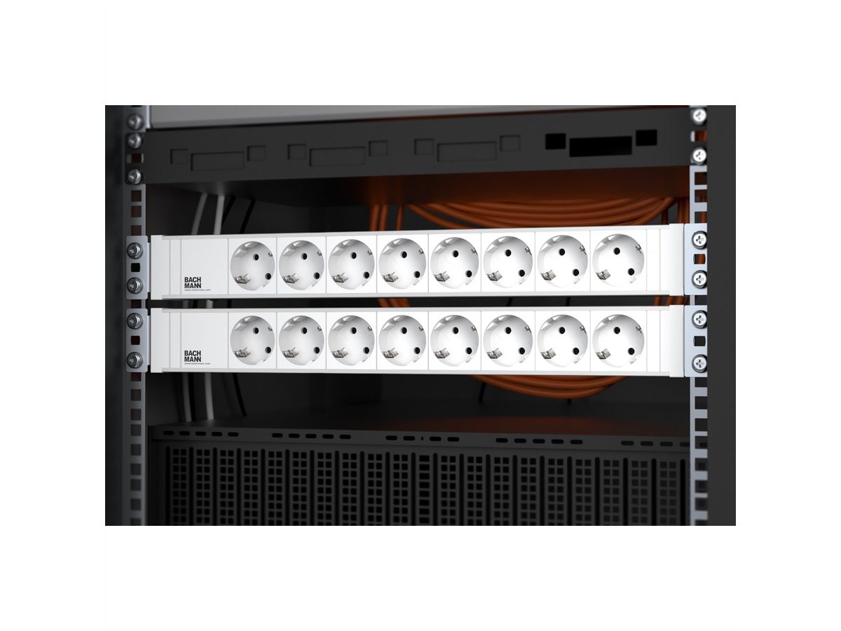 BACHMANN 19" 1,5HE 8xCEE7/3 ws Strom 2,0m CEE7/7