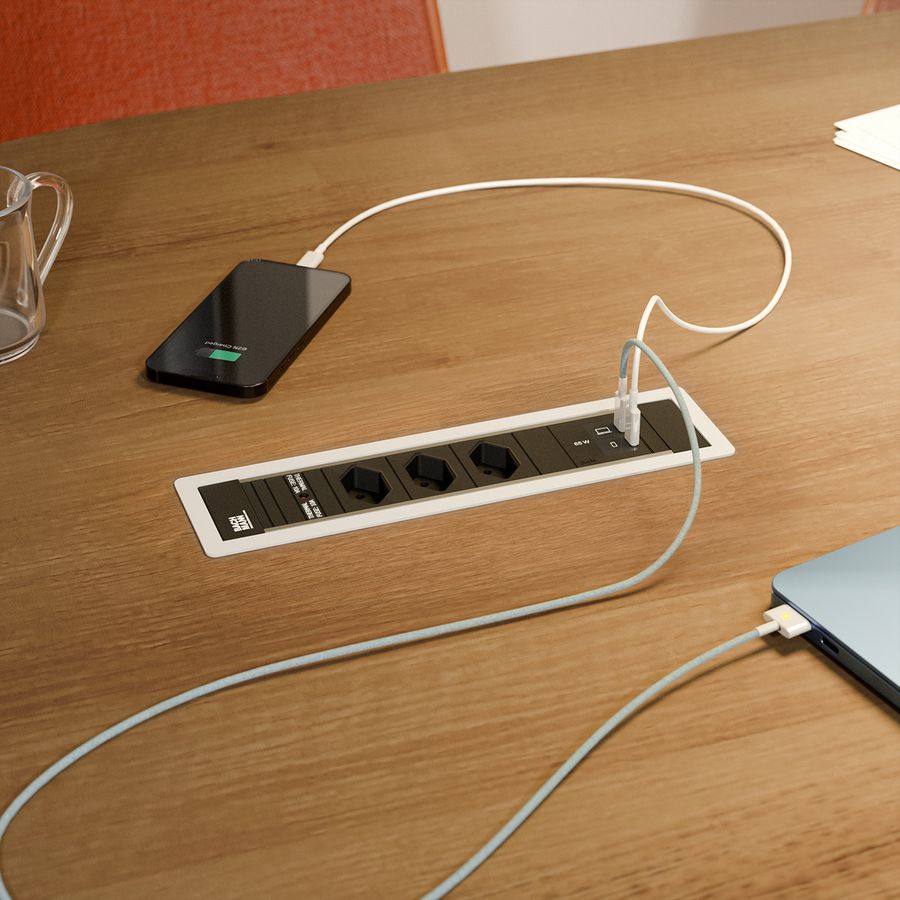 BACHMANN POWER FRAME M 3xCH 0°, 1xUSB C/C 65W L=0,2m