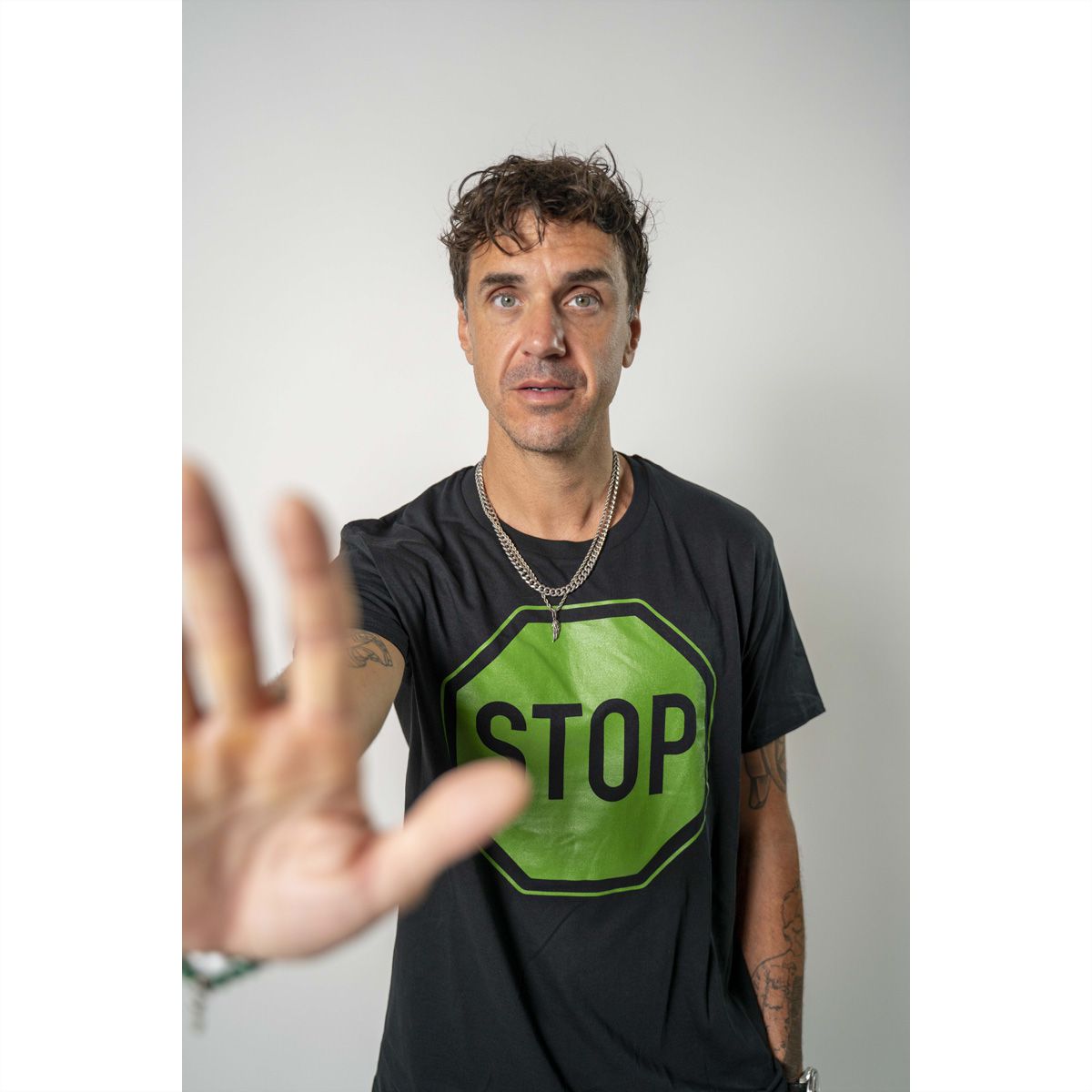 Kurz auf Stop Shirt schwarz (Unisex), XS