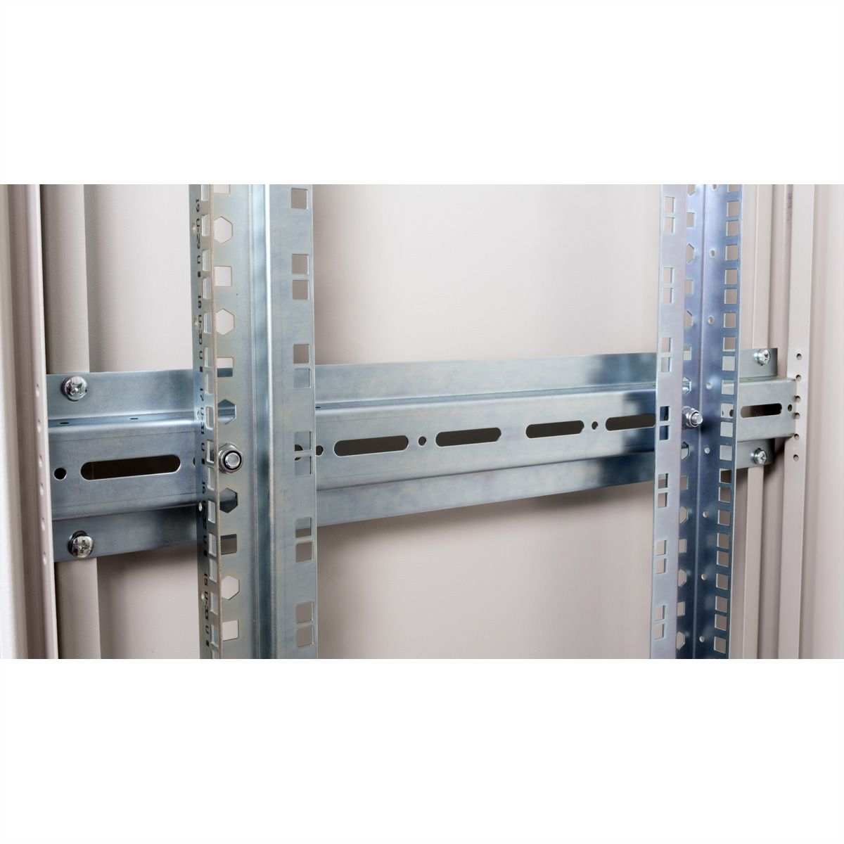 ROLINE 19-Zoll Netzwerkschrank Pro 47 HE, 600x600 BxT Glastür grau