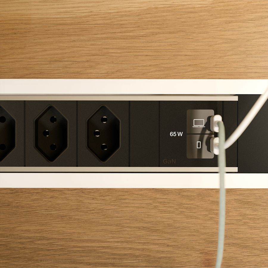 BACHMANN POWER FRAME M 3xCH 0°, 1xUSB C/C 65W L=0,2m