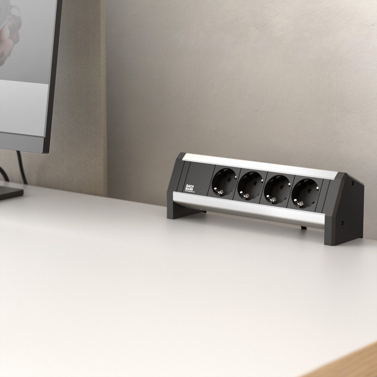 BACHMANN DESK 4x Schutzkontakt mit fest verbundenem Anschlusskabel, schwarz, 3 m